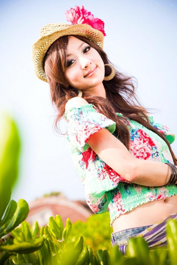 高橋みなみ 高桥南  台湾女神果子MM小琉球外拍写真，夏日度假风户外清新写实街拍，记录青春活力的美好瞬间第49张图片