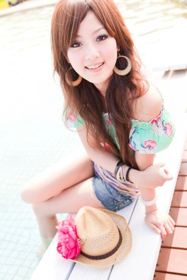 高橋みなみ 高桥南  台湾女神果子MM小琉球外拍写真，夏日度假风户外清新写实街拍，记录青春活力的美好瞬间第52张图片