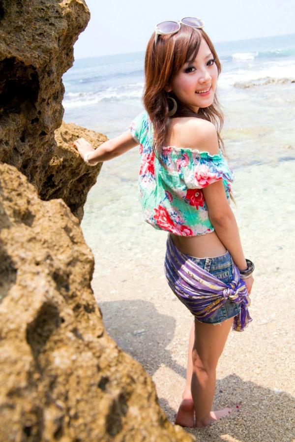 高橋みなみ 高桥南  台湾女神果子MM小琉球外拍写真，夏日度假风户外清新写实街拍，记录青春活力的美好瞬间第69张图片