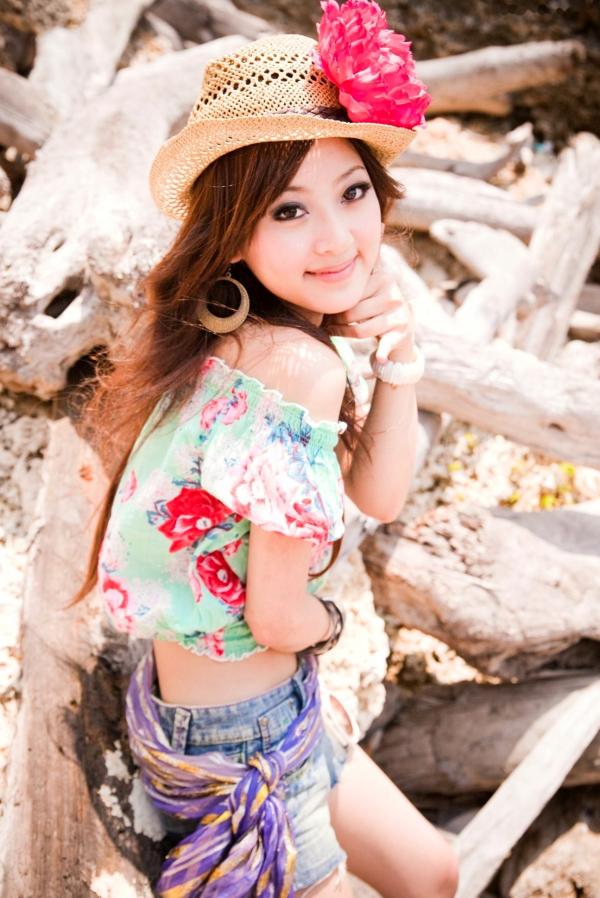 高橋みなみ 高桥南  台湾女神果子MM小琉球外拍写真，夏日度假风户外清新写实街拍，记录青春活力的美好瞬间第79张图片