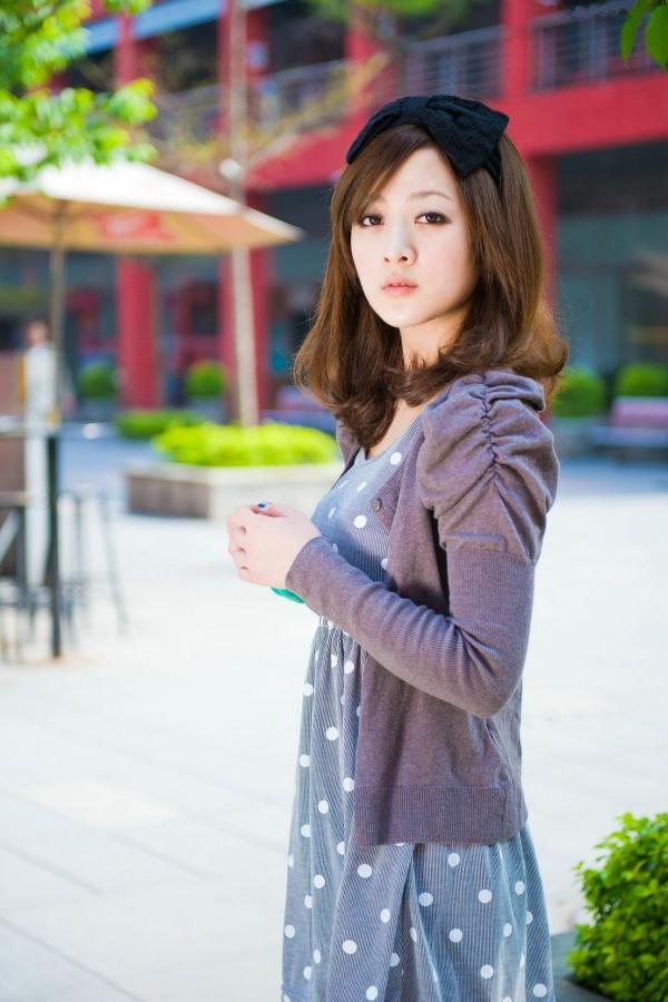 高橋みなみ 高桥南  台湾正妹_台湾美女果子MM《时装外拍》高清写真，清新甜美治愈系街拍风格第7张图片