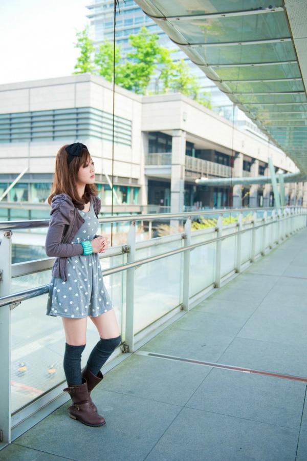 高橋みなみ 高桥南  台湾正妹_台湾美女果子MM《时装外拍》高清写真，清新甜美治愈系街拍风格第22张图片