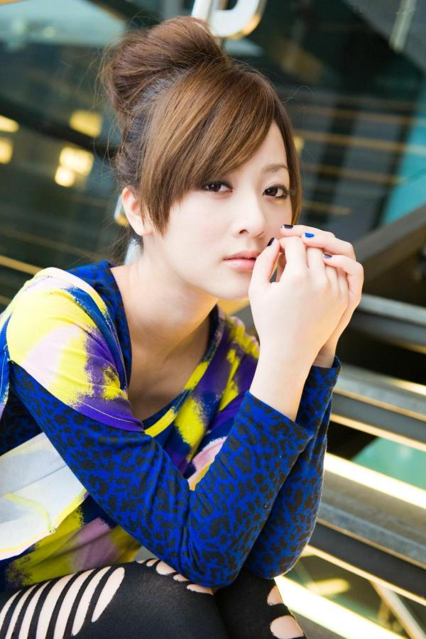 高橋みなみ 高桥南  台湾正妹_台湾美女果子MM《时装外拍》高清写真，清新甜美治愈系街拍风格第39张图片