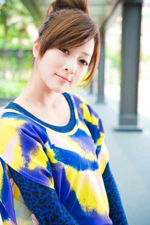 高橋みなみ 高桥南  台湾正妹_台湾美女果子MM《时装外拍》高清写真，清新甜美治愈系街拍风格第62张图片