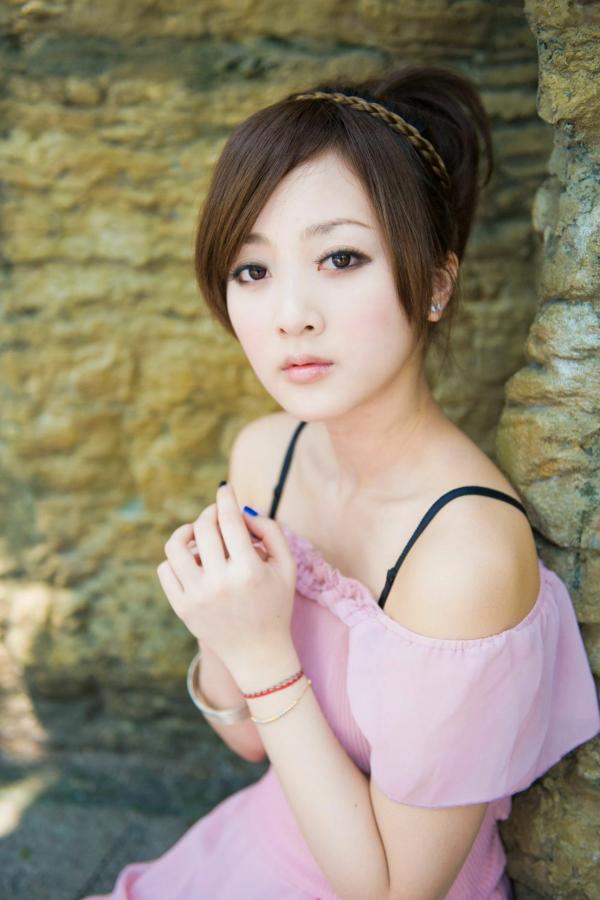 高橋みなみ 高桥南  台湾正妹_台湾美女果子MM《时装外拍》高清写真，清新甜美治愈系街拍风格第72张图片