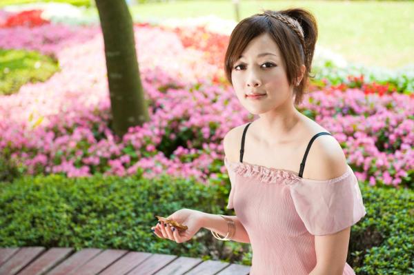高橋みなみ 高桥南  台湾正妹_台湾美女果子MM《时装外拍》高清写真，清新甜美治愈系街拍风格第80张图片