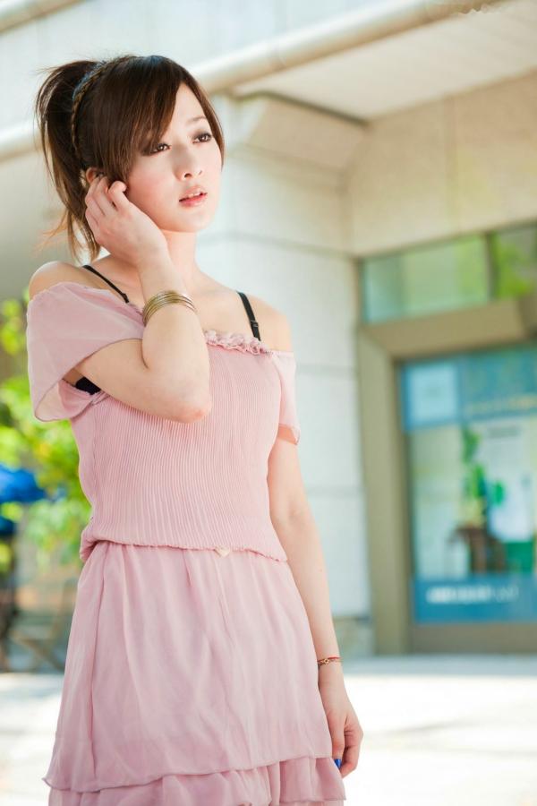 高橋みなみ 高桥南  台湾正妹_台湾美女果子MM《时装外拍》高清写真，清新甜美治愈系街拍风格第85张图片