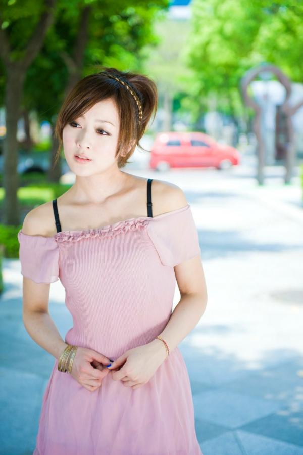高橋みなみ 高桥南  台湾正妹_台湾美女果子MM《时装外拍》高清写真，清新甜美治愈系街拍风格第87张图片