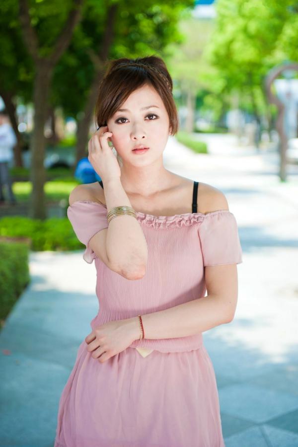 高橋みなみ 高桥南  台湾正妹_台湾美女果子MM《时装外拍》高清写真，清新甜美治愈系街拍风格第88张图片