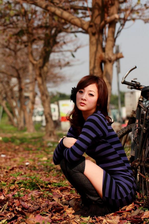 高橋みなみ 高桥南  台湾正妹果子MM《环南果菜市场外拍》写真，清新甜美风户外私房照，展现灵动治愈系气质第5张图片