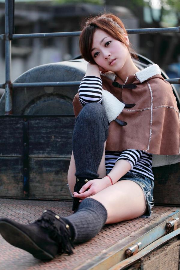 高橋みなみ 高桥南  台湾正妹果子MM《环南果菜市场外拍》写真，清新甜美风户外私房照，展现灵动治愈系气质第48张图片