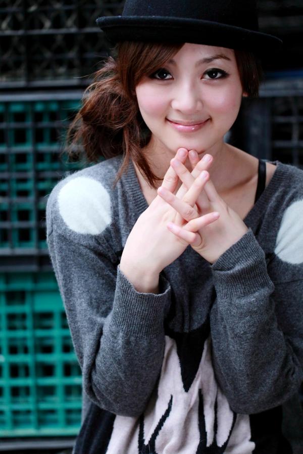 高橋みなみ 高桥南  台湾正妹果子MM《环南果菜市场外拍》写真，清新甜美风户外私房照，展现灵动治愈系气质第58张图片