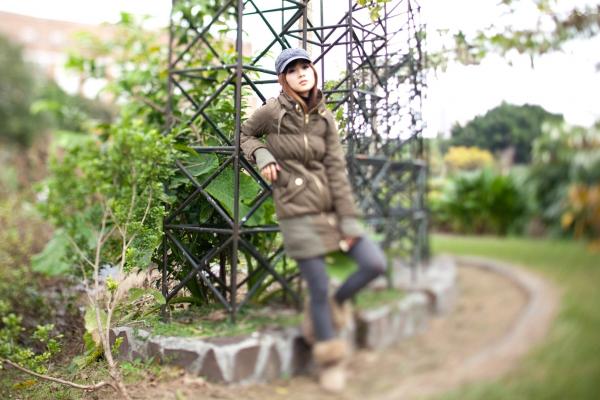 高橋みなみ 高桥南  台湾正妹台大女神果子MM户外街拍写真，清新甜美校花气息，冬日休闲穿搭展现清纯气质第21张图片