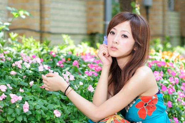 高橋みなみ 高桥南  台湾网红果子MM《台大外拍》系列写真，清新自然风格校园街拍第31张图片