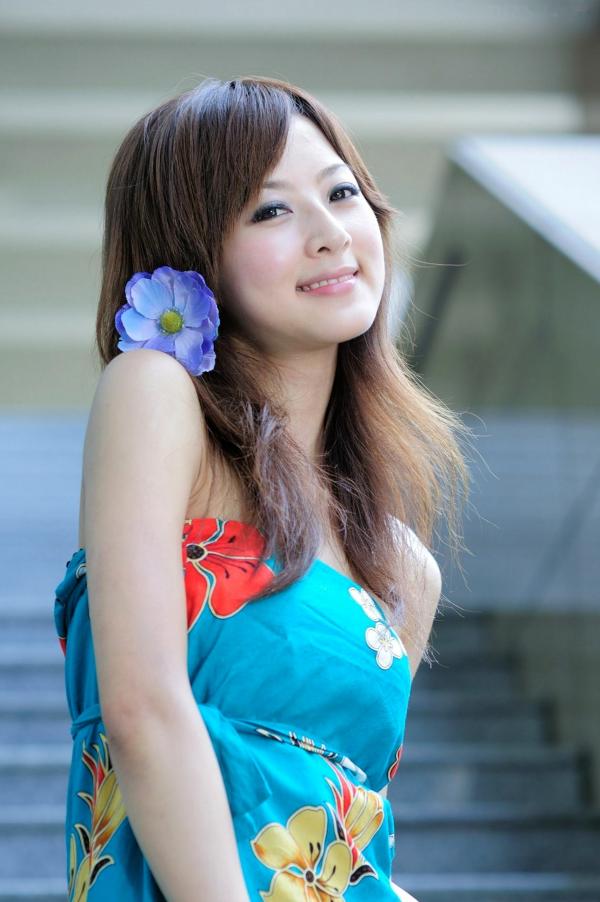 高橋みなみ 高桥南  台湾网红果子MM《台大外拍》系列写真，清新自然风格校园街拍第58张图片