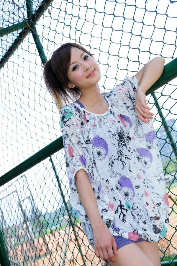 高橋みなみ 高桥南  台湾网红果子MM《台大外拍》系列写真，清新自然风格校园街拍第71张图片