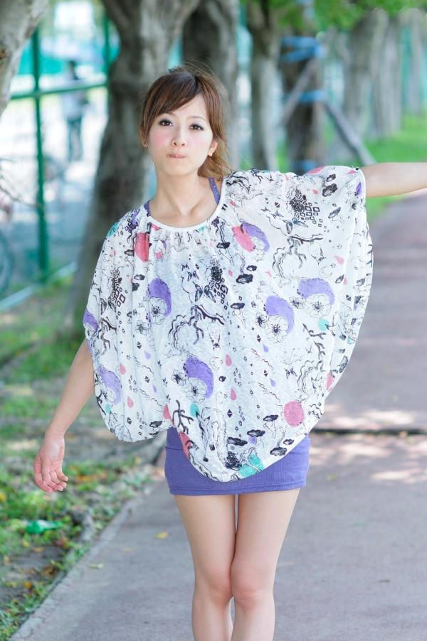 高橋みなみ 高桥南  台湾网红果子MM《台大外拍》系列写真，清新自然风格校园街拍第73张图片