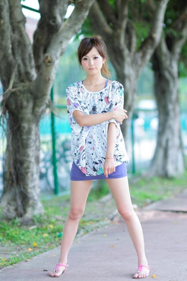 高橋みなみ 高桥南  台湾网红果子MM《台大外拍》系列写真，清新自然风格校园街拍第79张图片