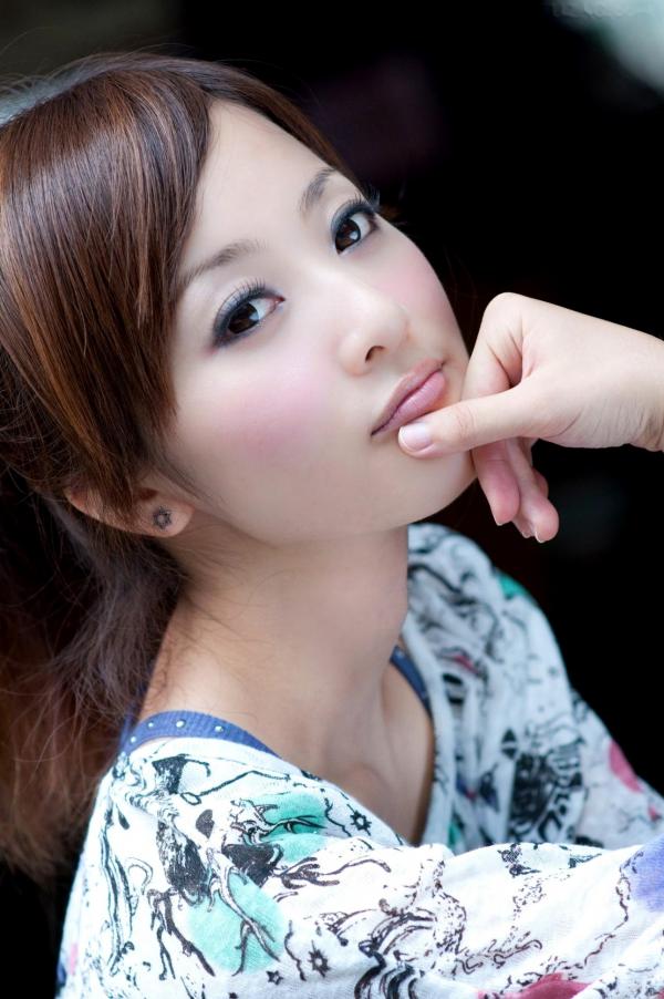 高橋みなみ 高桥南  台湾网红果子MM《台大外拍》系列写真，清新自然风格校园街拍第82张图片