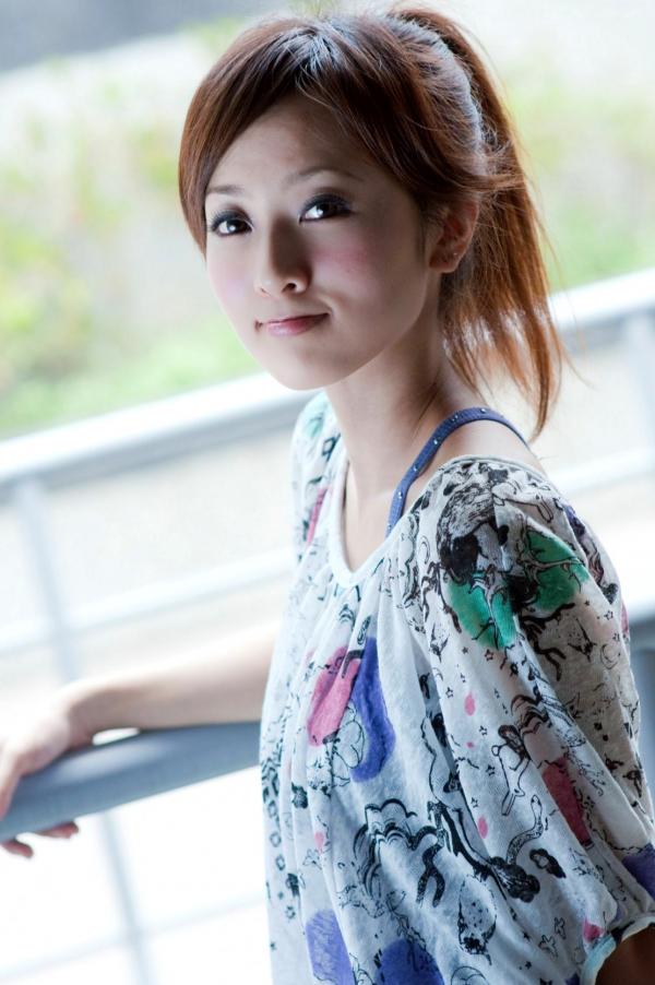 高橋みなみ 高桥南  台湾网红果子MM《台大外拍》系列写真，清新自然风格校园街拍第85张图片