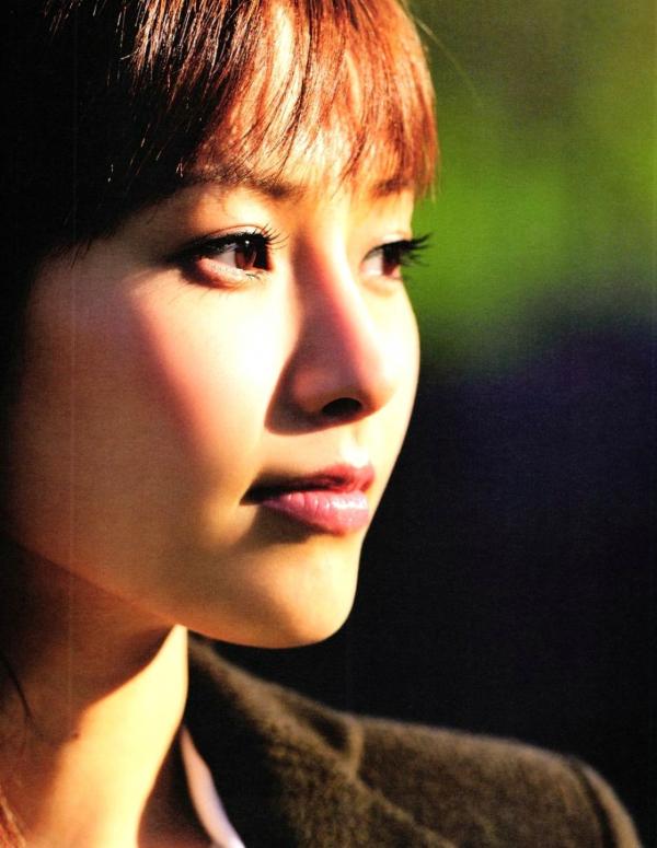 安倍なつみ 安倍夏美  安倍夏美《Subway》写真集：优雅气质女神居家私服与街拍魅力大赏第19张图片