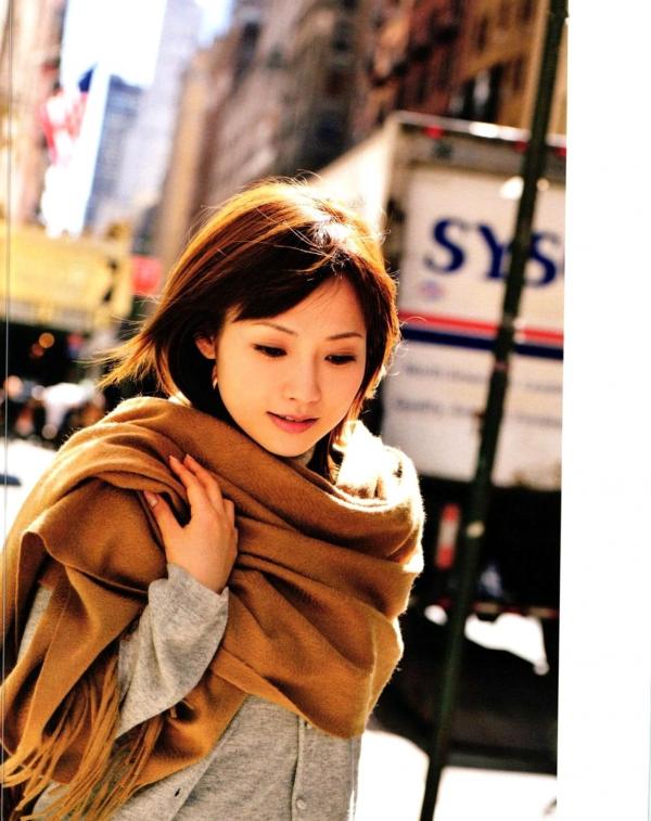 安倍なつみ 安倍夏美  安倍夏美《Subway》写真集：优雅气质女神居家私服与街拍魅力大赏第31张图片