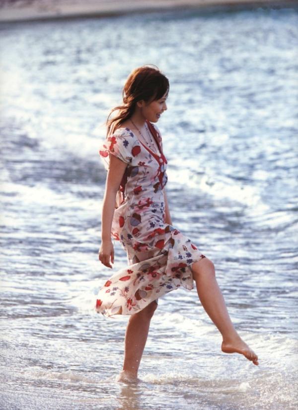安倍なつみ 安倍夏美  安倍なつみ PB写真集《Alo-Hello!》：清纯甜美夏日度假风，治愈系女神私房写真高清合集第29张图片