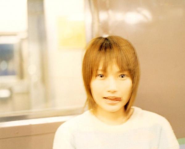 安倍なつみ 安倍夏美  PB写真集_安倍夏美《出逢い》雪景与海边辽阔唯美画报，清纯治愈系个人影像（79P）第44张图片
