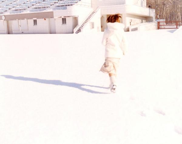 安倍なつみ 安倍夏美  PB写真集_安倍夏美《出逢い》雪景与海边辽阔唯美画报，清纯治愈系个人影像（79P）第46张图片