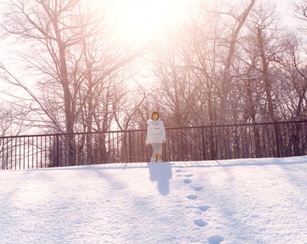 安倍なつみ 安倍夏美  PB写真集_安倍夏美《出逢い》雪景与海边辽阔唯美画报，清纯治愈系个人影像（79P）第48张图片