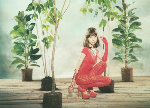 戸田恵梨香 户田惠梨香  PB写真集_户田惠梨香《IQUEEN》写真集，唯美艺术、超现实森林系梦幻风格女神大片[41P]第9张图片