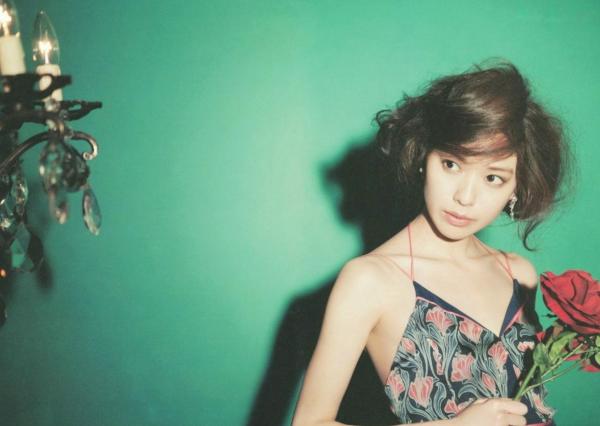 戸田恵梨香 户田惠梨香  PB写真集_户田惠梨香《IQUEEN》写真集，唯美艺术、超现实森林系梦幻风格女神大片[41P]第31张图片