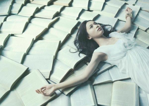 戸田恵梨香 户田惠梨香  PB写真集_户田惠梨香《IQUEEN》写真集，唯美艺术、超现实森林系梦幻风格女神大片[41P]第34张图片
