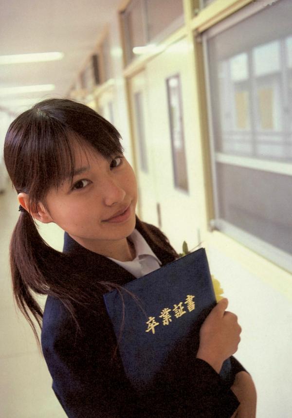 戸田恵梨香 户田惠梨香  PB写真集_户田惠梨香《SANWA MOOK 7 生まれた泉》户外比基尼沙滩与清纯室内写真第29张图片