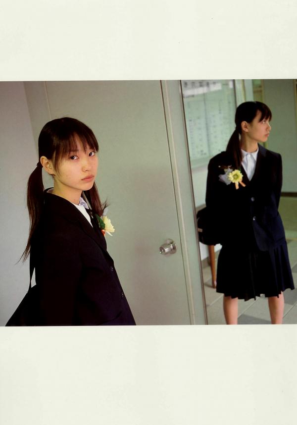 戸田恵梨香 户田惠梨香  PB写真集_户田惠梨香《SANWA MOOK 7 生まれた泉》青春校服比基尼清纯少女写真[97P]第6张图片