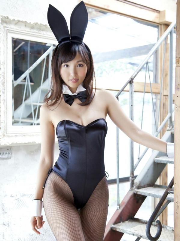 吉木りさ 吉木梨纱  Sabra写真集：吉木りさ《OFFENSE & DEFENSE》演绎比基尼、兔女郎与野性迷彩军装风尚，展现极致性感与多元魅力写真合集第26张图片