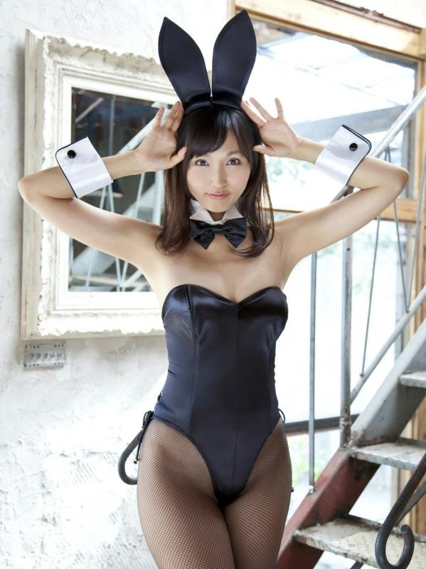 吉木りさ 吉木梨纱  Sabra写真集：吉木りさ《OFFENSE & DEFENSE》演绎比基尼、兔女郎与野性迷彩军装风尚，展现极致性感与多元魅力写真合集第28张图片