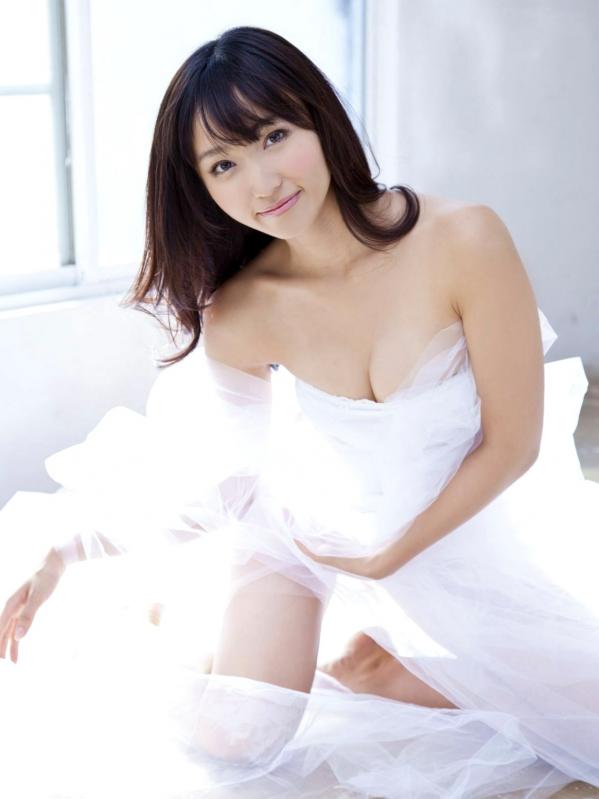 吉木りさ 吉木梨纱  Sabra写真集：吉木りさ《OFFENSE & DEFENSE》演绎比基尼、兔女郎与野性迷彩军装风尚，展现极致性感与多元魅力写真合集第89张图片