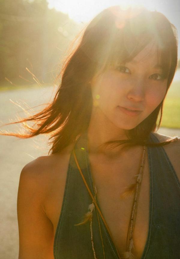 吉木りさ 吉木梨纱  PB写真集_吉木りさ《Heaven》清新度假风，阳光下的极致诱惑与清纯魅力赏析第3张图片