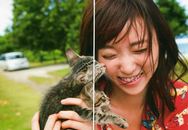 吉木りさ 吉木梨纱  PB写真集_吉木りさ《Heaven》清新度假风，阳光下的极致诱惑与清纯魅力赏析第7张图片