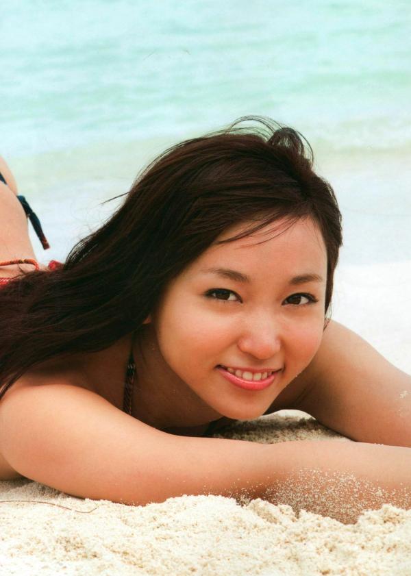 吉木りさ 吉木梨纱  PB写真集_吉木りさ《Heaven》清新度假风，阳光下的极致诱惑与清纯魅力赏析第12张图片