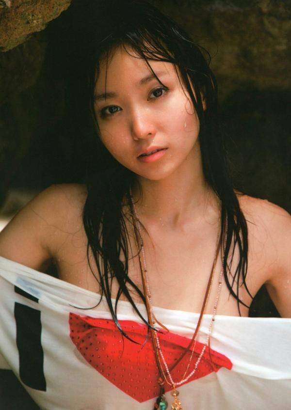 吉木りさ 吉木梨纱  PB写真集_吉木りさ《Heaven》清新度假风，阳光下的极致诱惑与清纯魅力赏析第33张图片