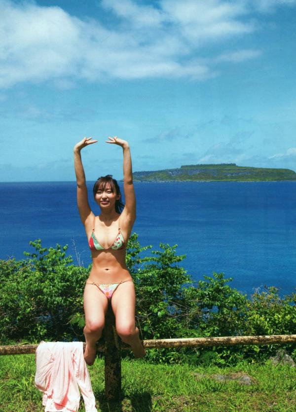 吉木りさ 吉木梨纱  PB写真集_吉木りさ《Heaven》清新度假风，阳光下的极致诱惑与清纯魅力赏析第53张图片