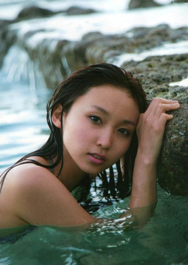 吉木りさ 吉木梨纱  PB写真集_吉木りさ《Heaven》清新度假风，阳光下的极致诱惑与清纯魅力赏析第75张图片