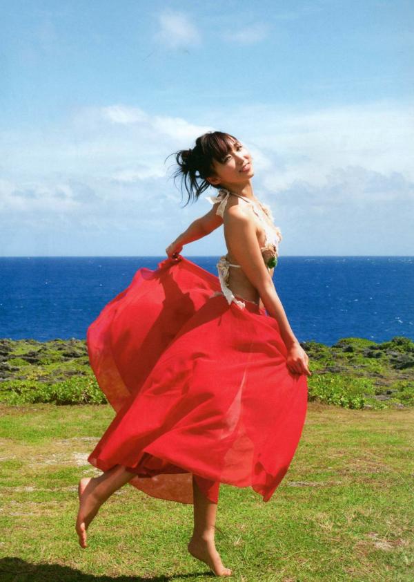 吉木りさ 吉木梨纱  PB写真集_吉木りさ《Heaven》清新度假风，阳光下的极致诱惑与清纯魅力赏析第89张图片