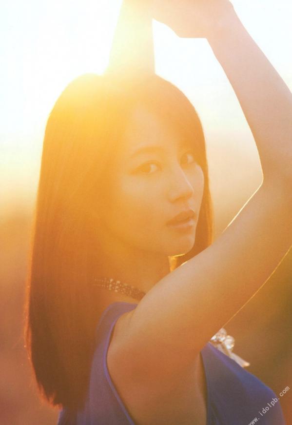 堀北真希 堀北真希  堀北真希《Dramatic》高清写真集，唯美都市街拍与时尚造型，尽显知性清冷女神气质[106P]第20张图片