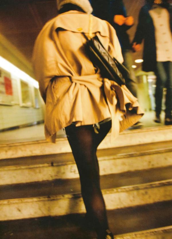 前田敦子 前田敦子  前田敦子《不器用》写真集：日系清新旅拍，记录治愈系甜美女孩街头生活日常第56张图片