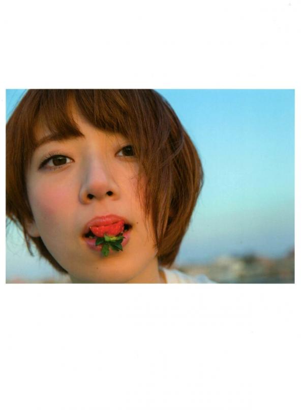 橋本奈々未 桥本奈奈未  PB写真集_橋本奈々未/桥本奈奈未《やさしい棘》 治愈系清新私房写实生活写真 [136P]第39张图片