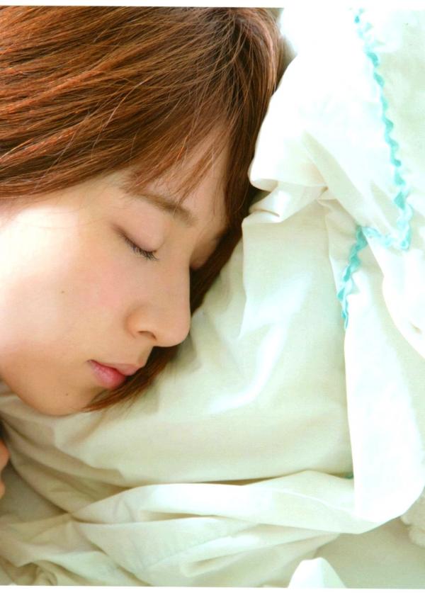 橋本奈々未 桥本奈奈未  PB写真集_橋本奈々未/桥本奈奈未《やさしい棘》 治愈系清新私房写实生活写真 [136P]第112张图片