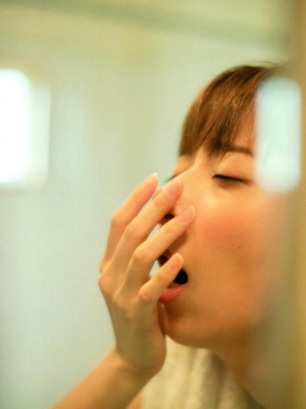 橋本奈々未 桥本奈奈未  PB写真集_橋本奈々未/桥本奈奈未《やさしい棘》 治愈系清新私房写实生活写真 [136P]第133张图片